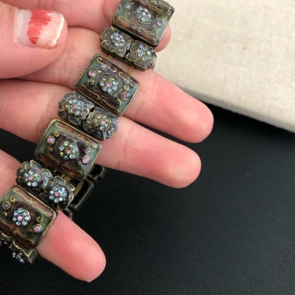 Vintage Flower Design Stretchy Bracelet - Picture 4 of 4